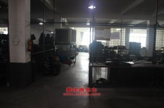 迅力LZQ5317XXY廂式運(yùn)輸車(chē)用的濰柴WP10.270N發(fā)動(dòng)機(jī)的配件及大修