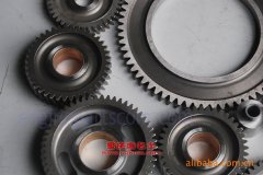 福建FJ6120WA3豪華臥鋪客車用的玉柴YC6L330-30發(fā)動機(jī)的配件及維修